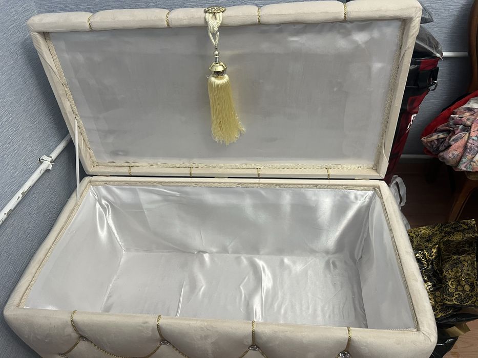 Сандық на қыз ұзату. Сандык. Сундук.