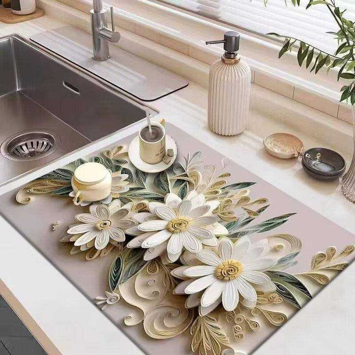 Коврики для ванной и столовой.