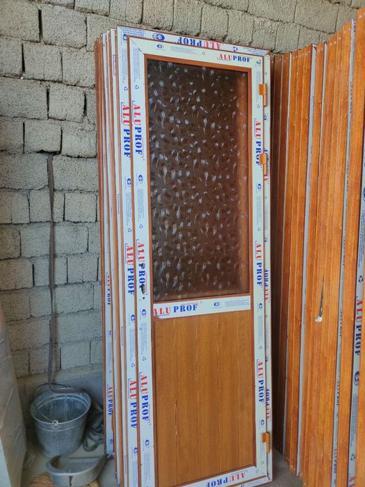 Готовыйе Форточки и Алиминевые Двери.