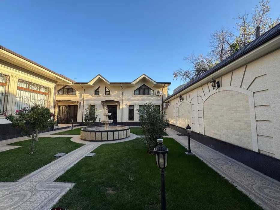 Срочная продажа элитного дома в Яккасарайском районе 3-х этажный дом