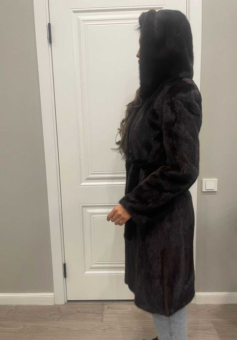Шуба норка с капюшоном