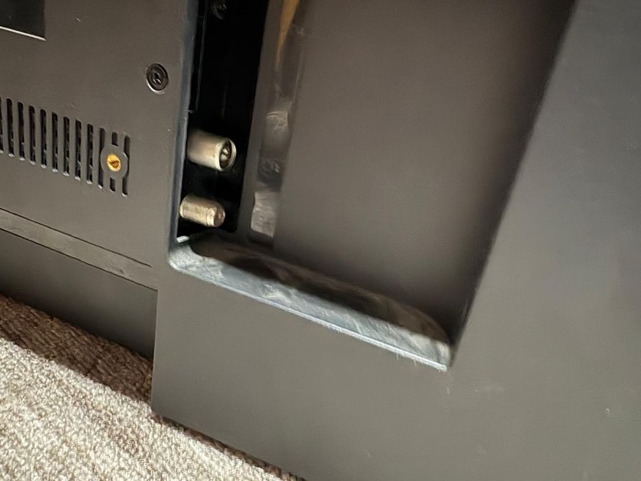 Телевизор yasin 32