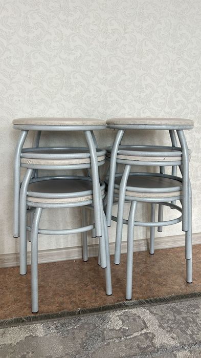 Табуретки 6 шт в