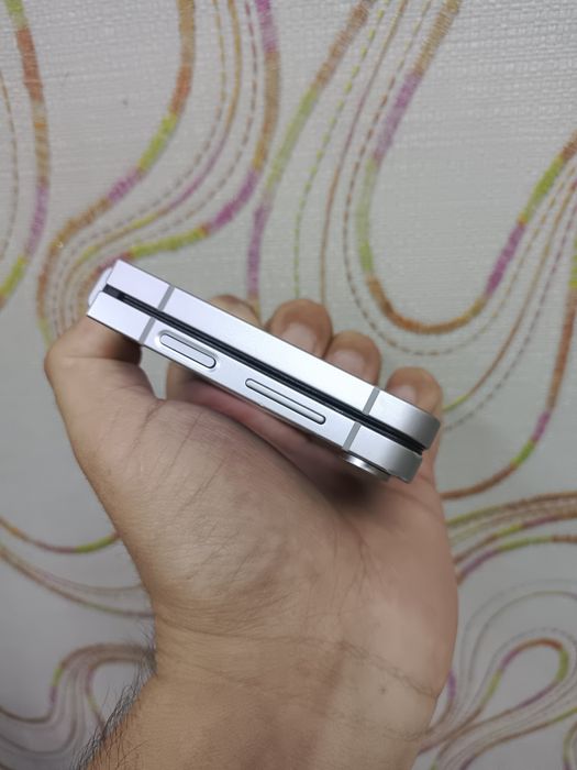 Samsung galaxy Z Flip 6 12/256 GB