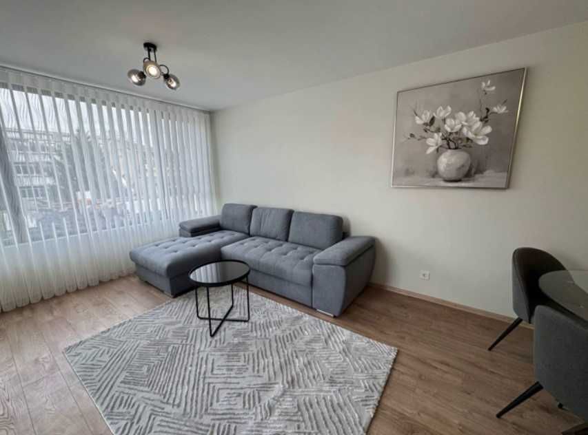 Дава се под наем Тристаен апартамент в София, Зона Б-5 - 104 кв.м за 946.56 € - Снимка #1