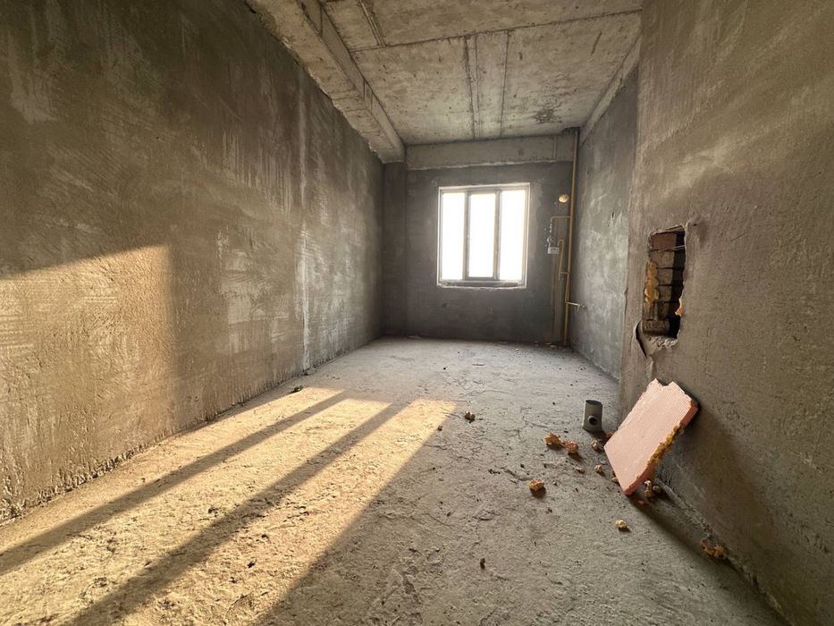 Просторная  трехкомнатная квартира в жк Узбегим от собственника.