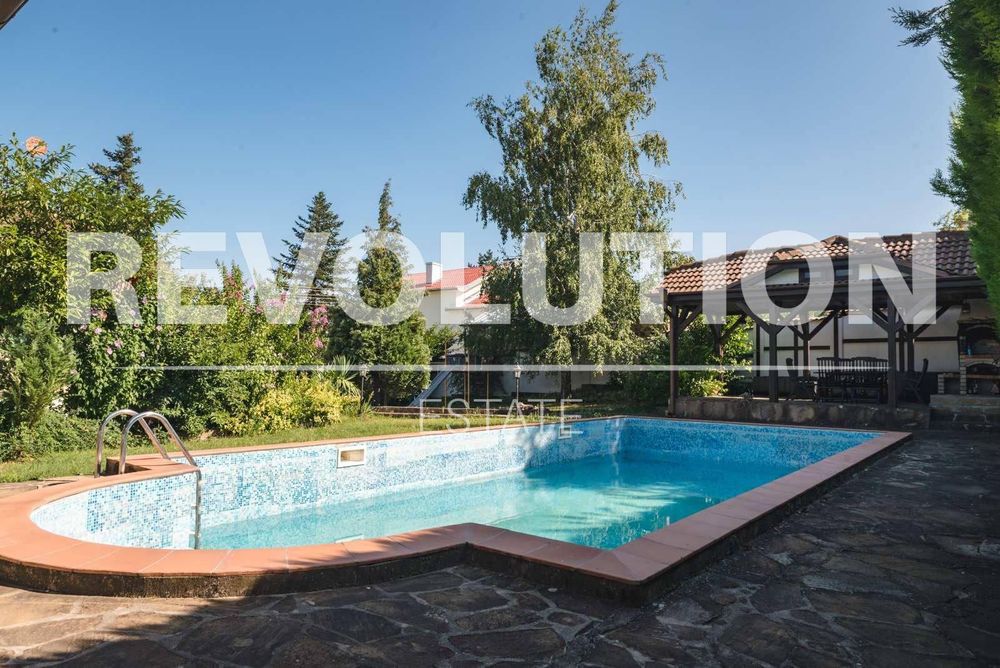 Дава се под наем Къща в с. Приселци, Област Варна - 300 кв.м за 2000 € - Снимка #20