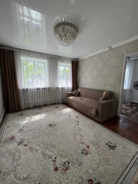 В продаже трехкомнатный дом