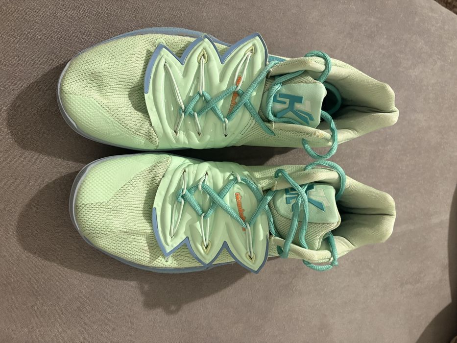 Nike Kyrie 5 Squidward
