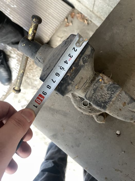 Продам металлический верстак + тиски + точило