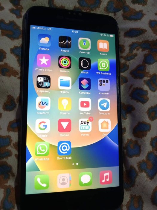 Iphone 8 +  yomkis 74 hotira 64