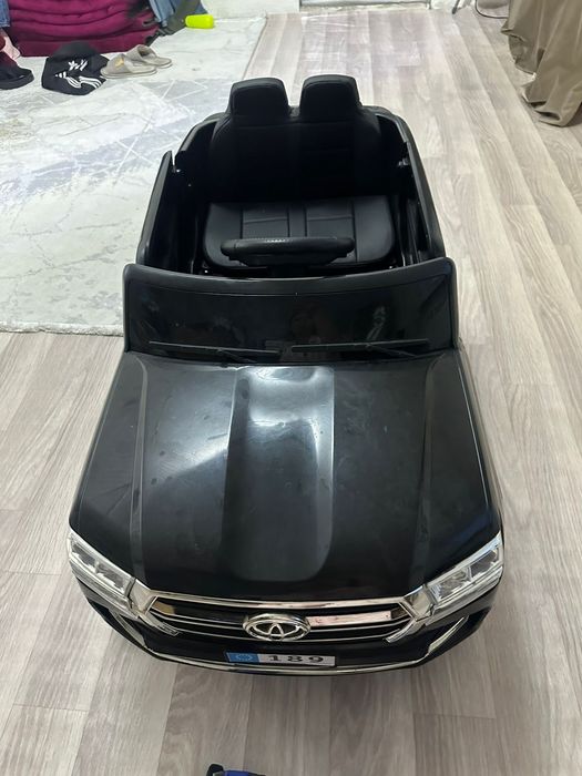 Продам детскую машину и коляску