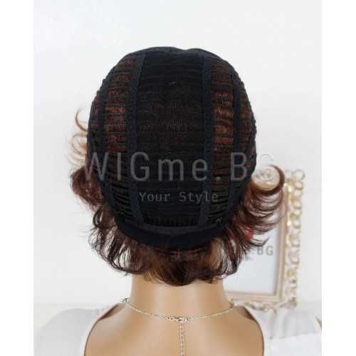 Къса обемна тъмнокестенява перука с бретон Луиза