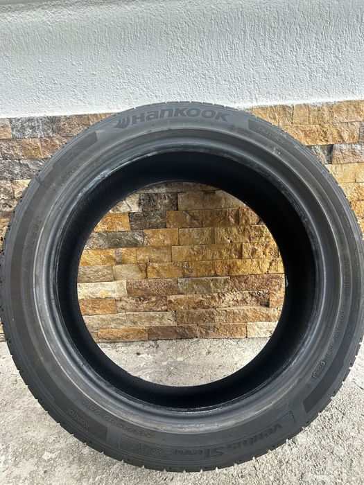 Vand 2 anvelope 245 45 19 Hankook vara