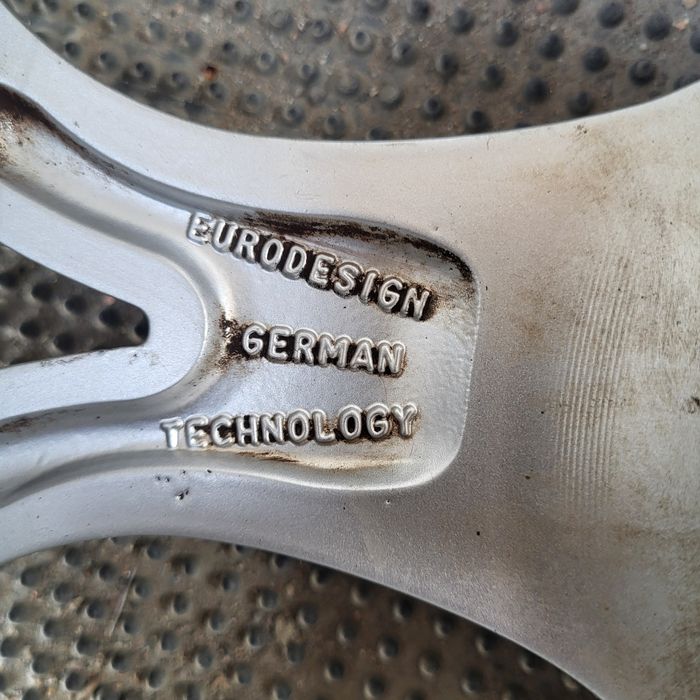 R17 Alfa Romeo SAAB Opel