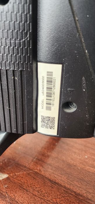 Телевизор TCL LED40D3000