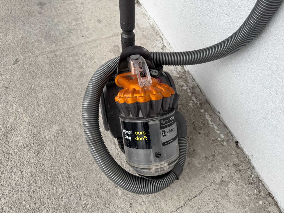 Прахосмукачка - Dyson DC 22 / 1100 W