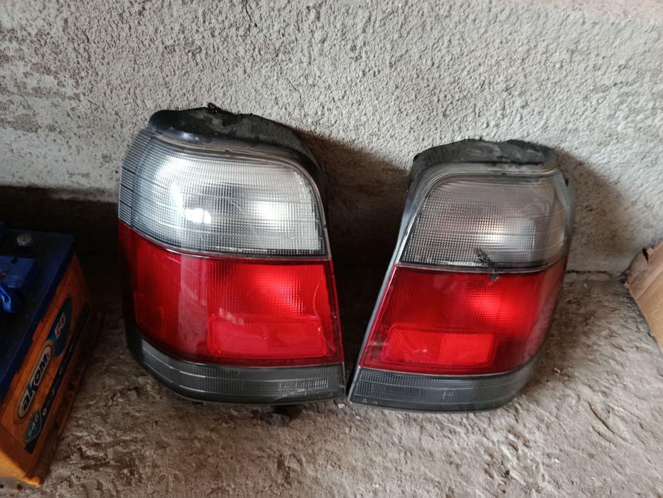 Срочно продам заднии фары