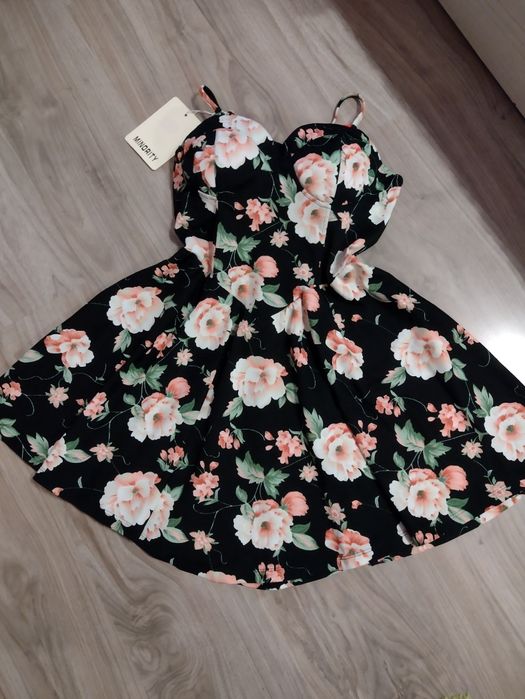 Флорална дамска рокля