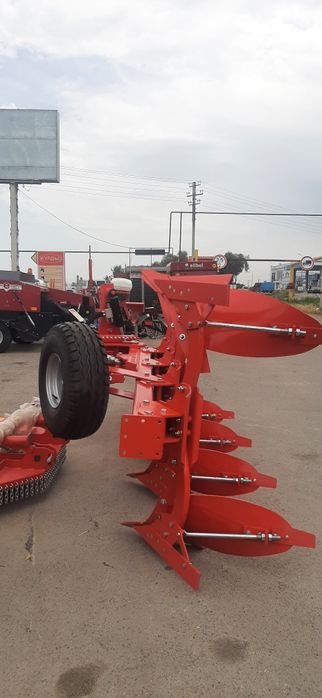 Плуг оборотный Aktaslar ADP 4