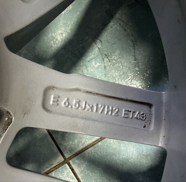 Jante aliaj R17 VW Passat B8 B9 T-Roc 215/55/17 iarna Pirelli 2021