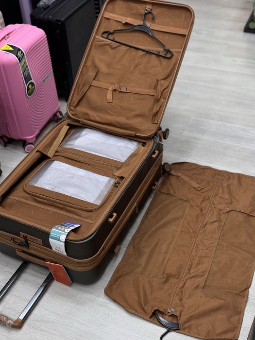 Английские чемоданы Goby london mars из поликарбоната