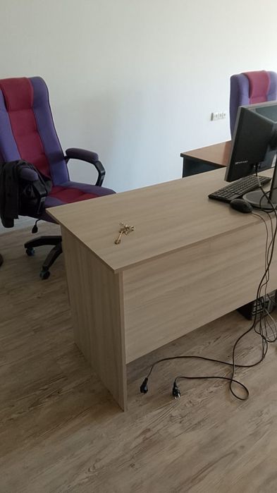 Продам компьютерный стол бэушный