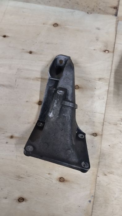 Кронштейны двигателя БМВ