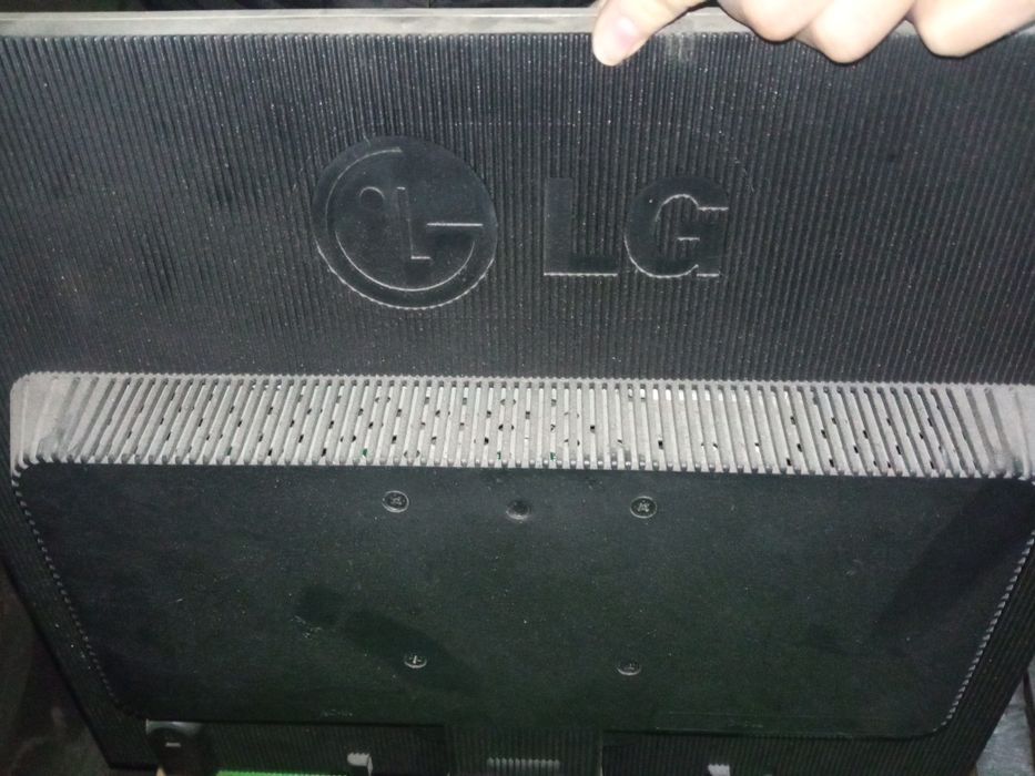 Продаю мониторы б/у