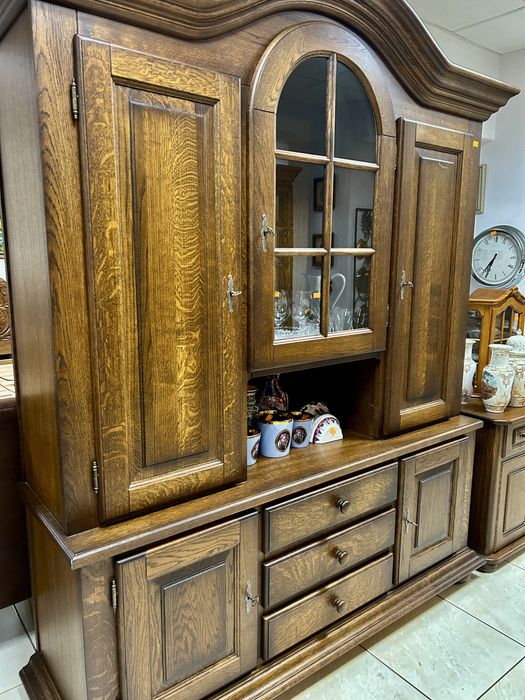 Масивен Бюфет Холандия