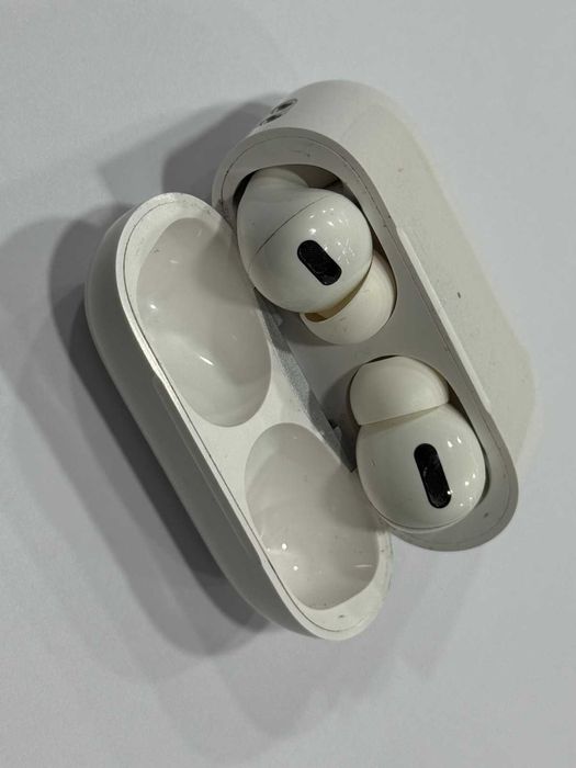 Слушалки Apple AirPods Pro