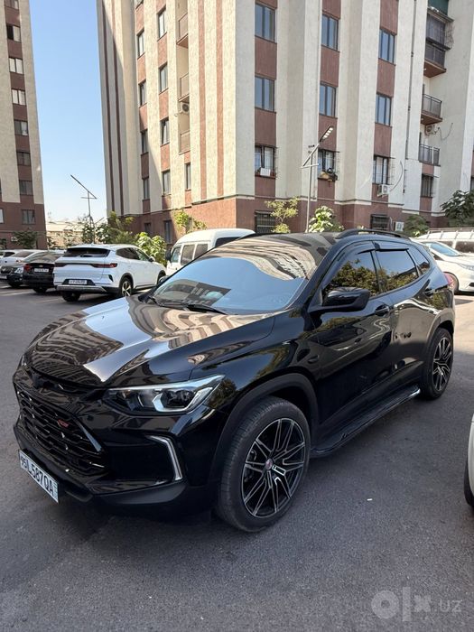 Tracker 2 Ls sotiladi