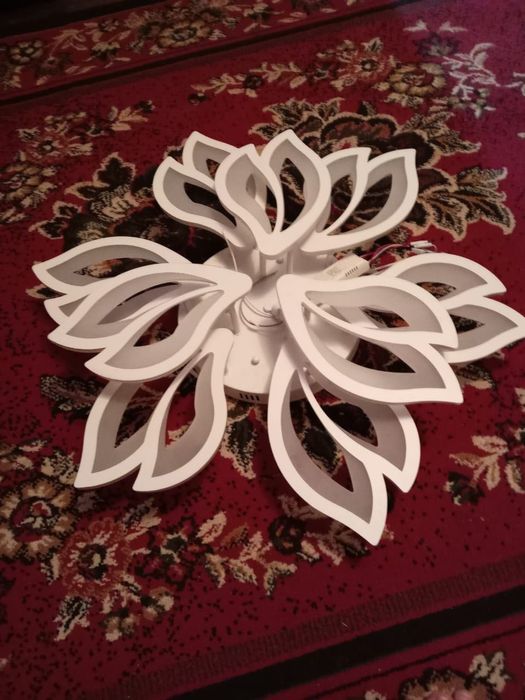 Потолочная лампа