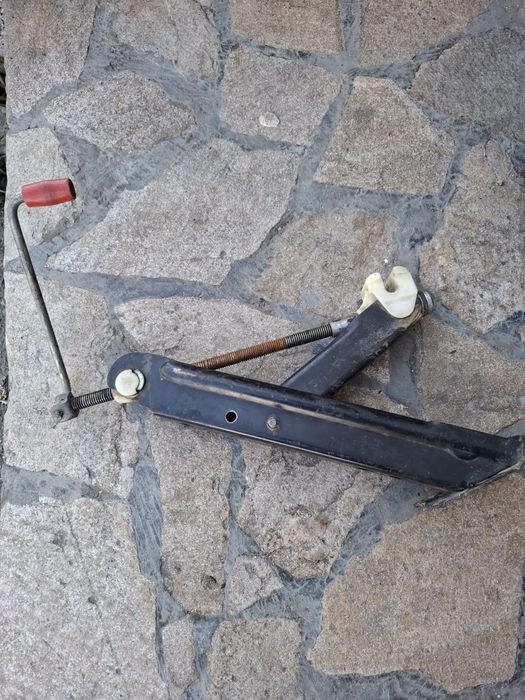 Оригинален крик за кола Audi VW