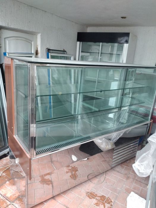 Витрины холодильник