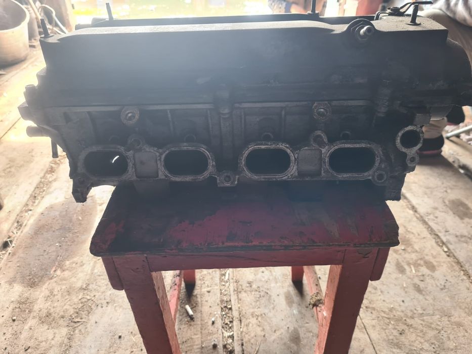 Головка на двигатель