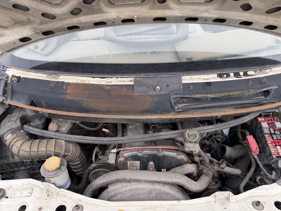 Dezmembrez ford transit 2.4 diesel