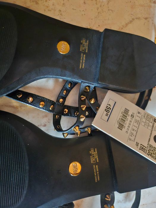 Нови!Zara GOLD сандали 36 номер