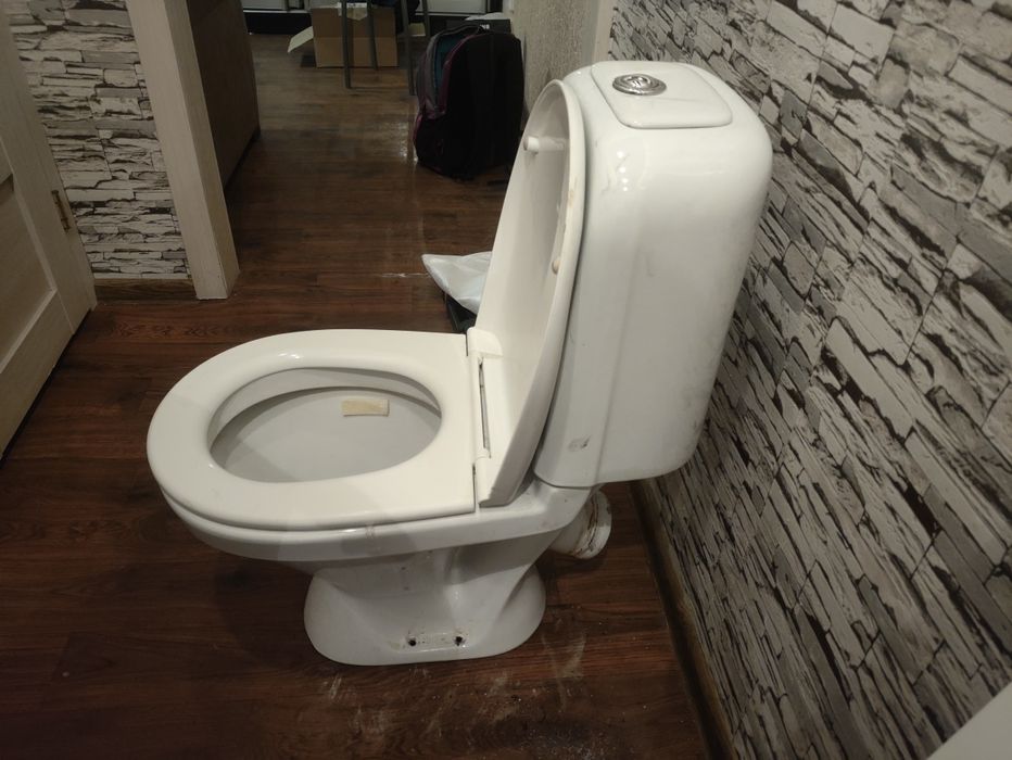 Унитаз б/у в хорошем состоянии