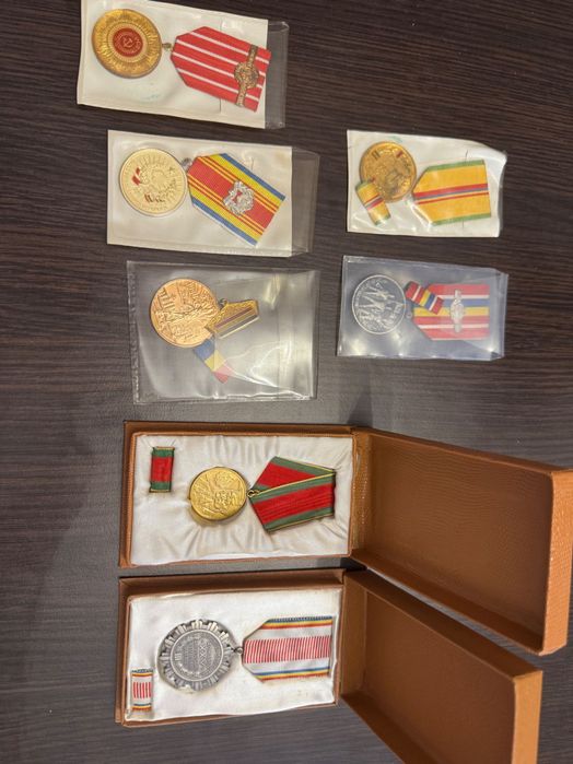 Medalii vechi comunism