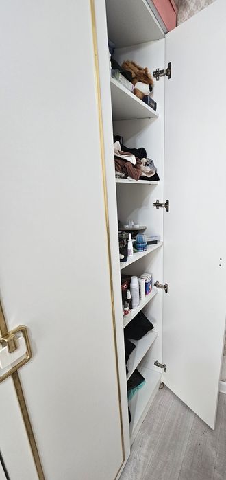 Шифоньер и сундук