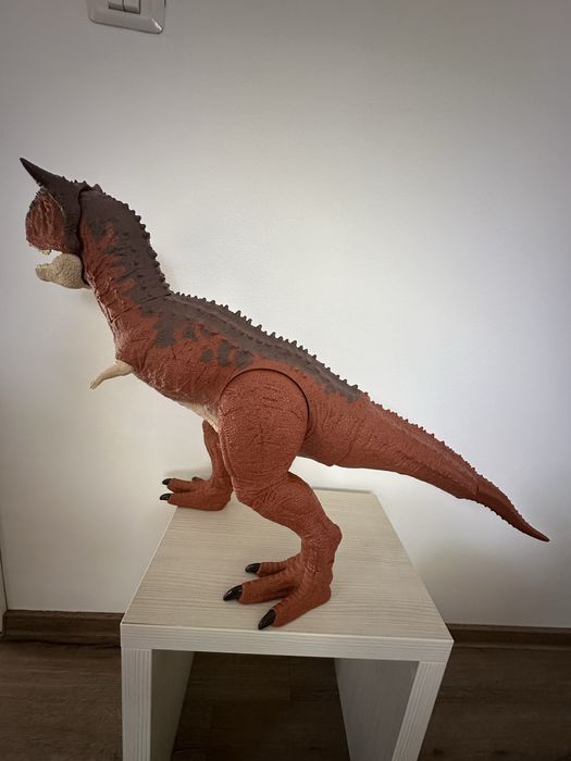 CARNOTAUR Mattel 100 cm lungime, 60 cm inaltime