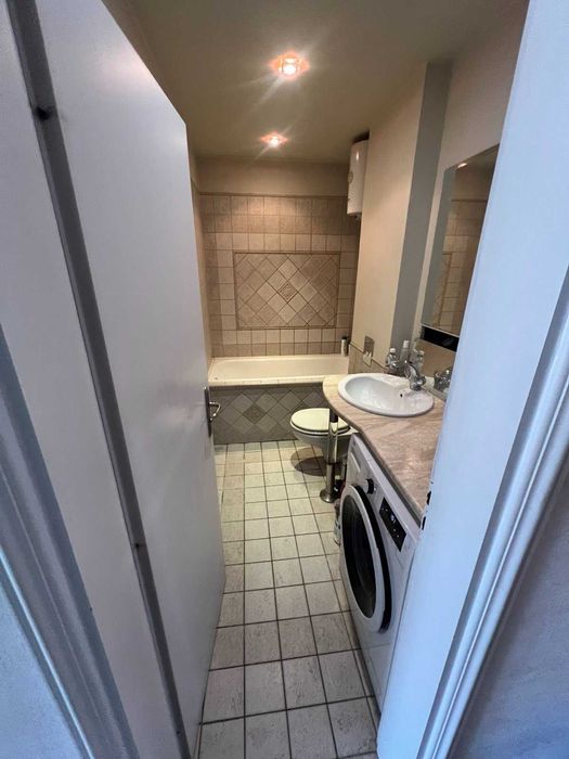 Продава се Тристаен апартамент в Пловдив, Младежки Хълм - 100 кв.м за 1163 €/кв.м - Снимка #7