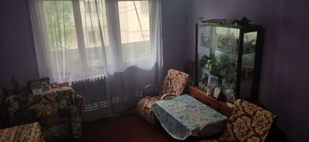 Vand apartament 3 camere