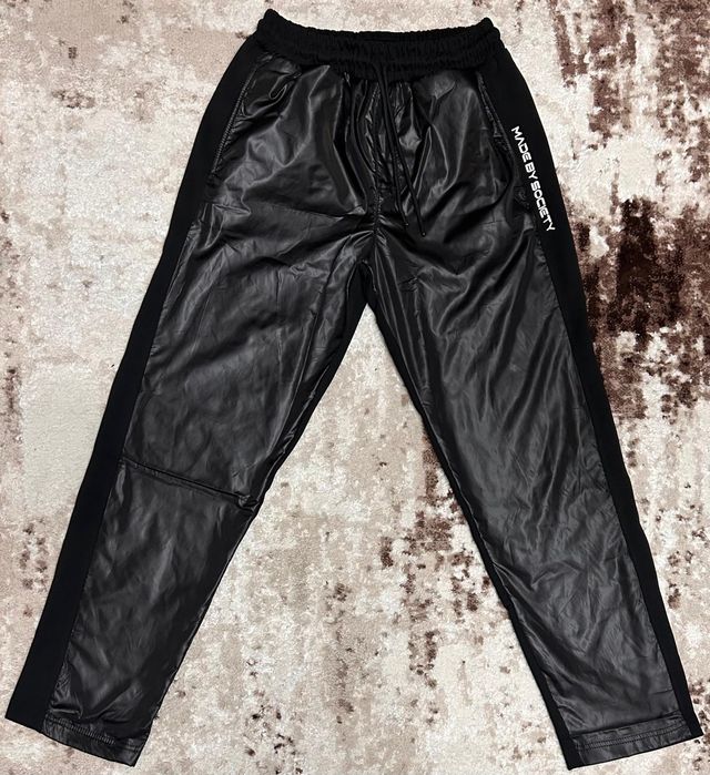 Vând compleu nou de bărbați Made by Society