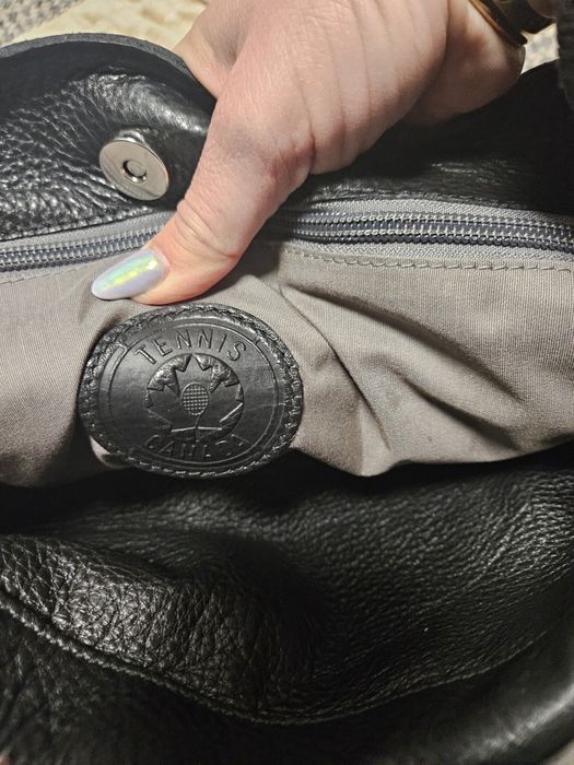 Geanta ROOTS piele naturala,calitate superioara, noua