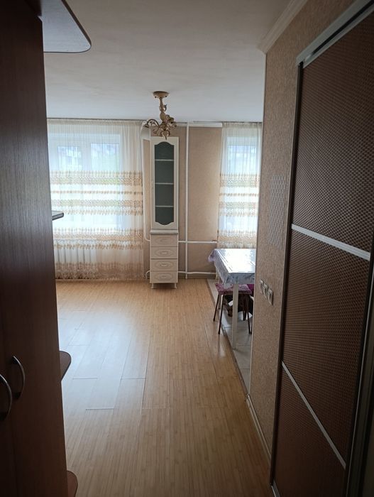 Сдам 1 комнатную  квартиру студию.
