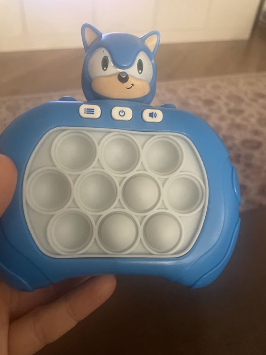 Pop it игрушка sonic
