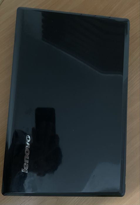 Ноутбук LENOVA.