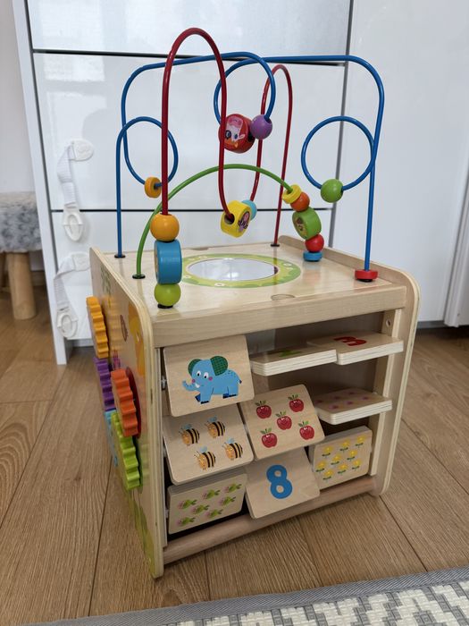 Монтесори Дървен образователен куб с активности Ферма Tooky Toy